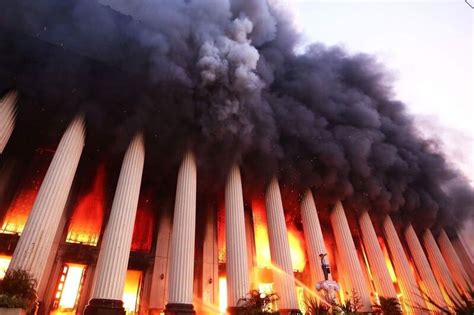 Sunog sa Manila Central Post Office idineklarang 'fire out' .